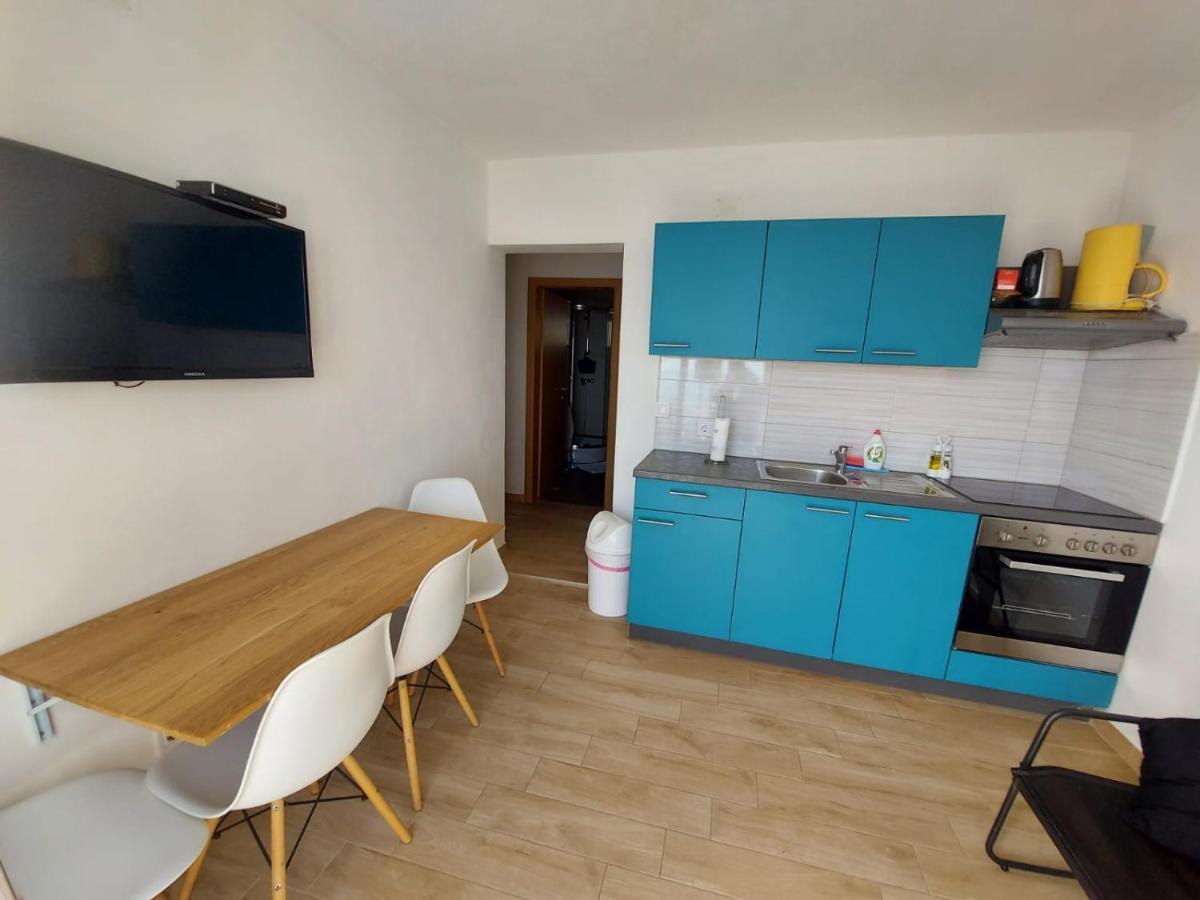 Frane Apartment Zavalatica Buitenkant foto
